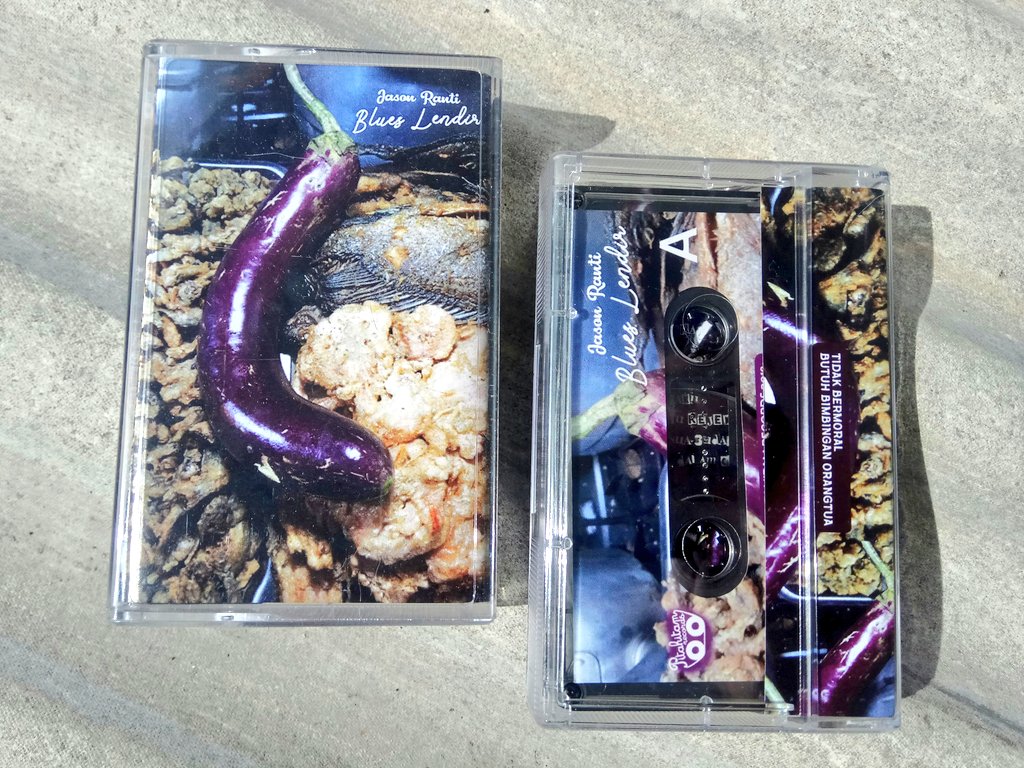 WR STORE tweet media