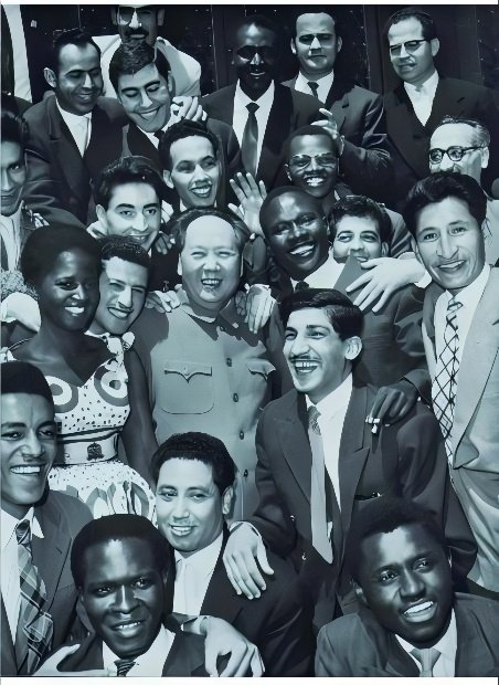 TheGoldenMean2's tweet image. The photograph “Chairman Mao Amidst the Youth of Asia, Africa and Latin America” was taken on 15 May 1959.

Seven decades later, the circle of solidarity has only grown wider. China’s friendship with the #GlobalSouth stands stronger than ever, united by a shared vision of