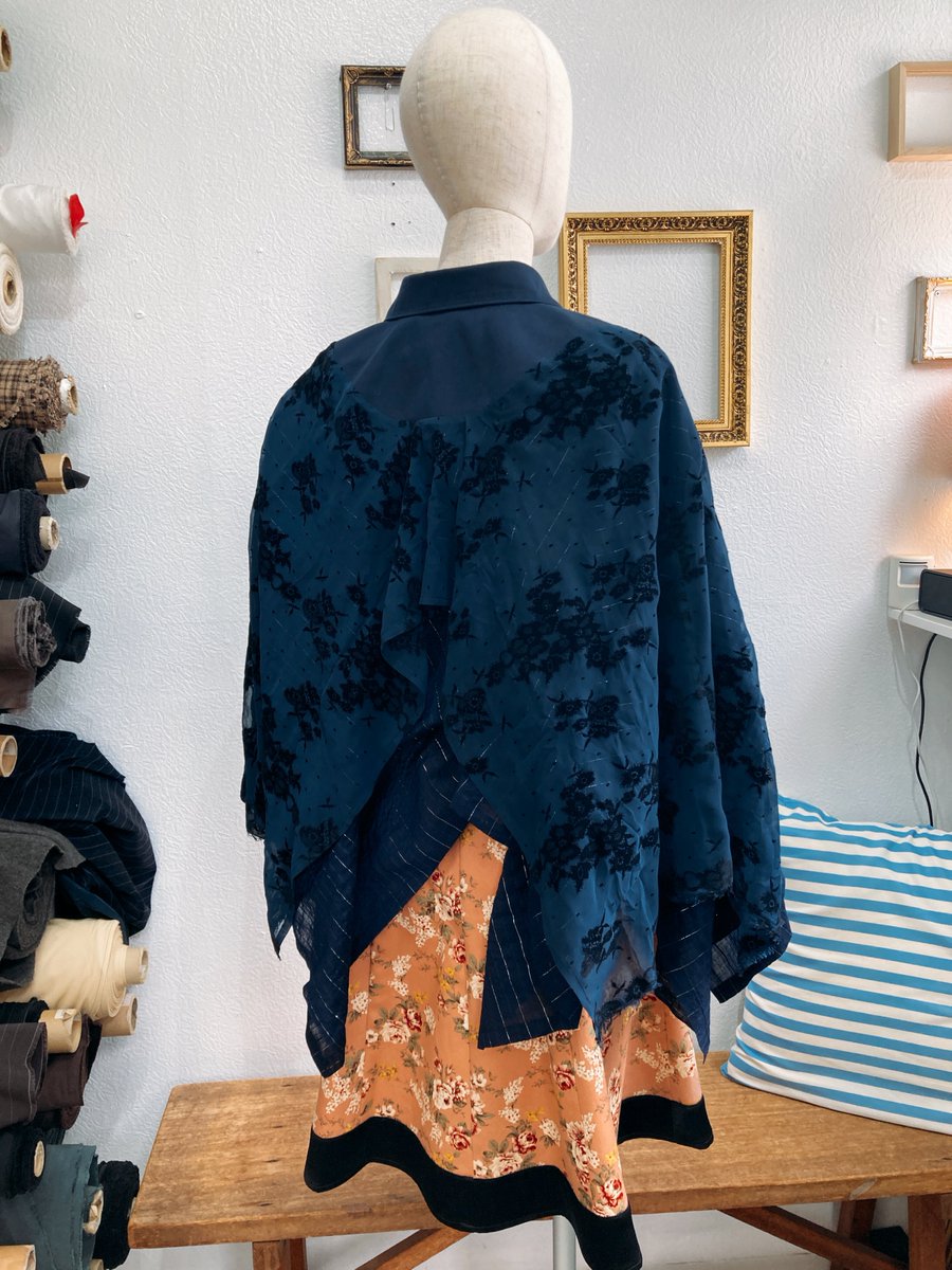 ropapura's tweet photo. レースのケープ https://t.co/ZgFyF8Lmg2