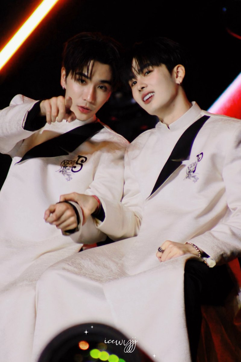 น้ำแข็งขั้วโลก. tweet media