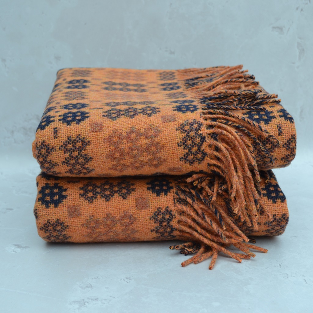 TirGlasCymru's tweet photo. Welsh Blanket in pure new UK wool
- Named Pierhead (after the iconic Cardiff Bay orange building)
- Fully reversible blanket
- Caernarfon Portcullis pattern
https://t.co/T4QH1YZ18y
#MHHSBD #welshblankets https://t.co/dsTOXYSNOY