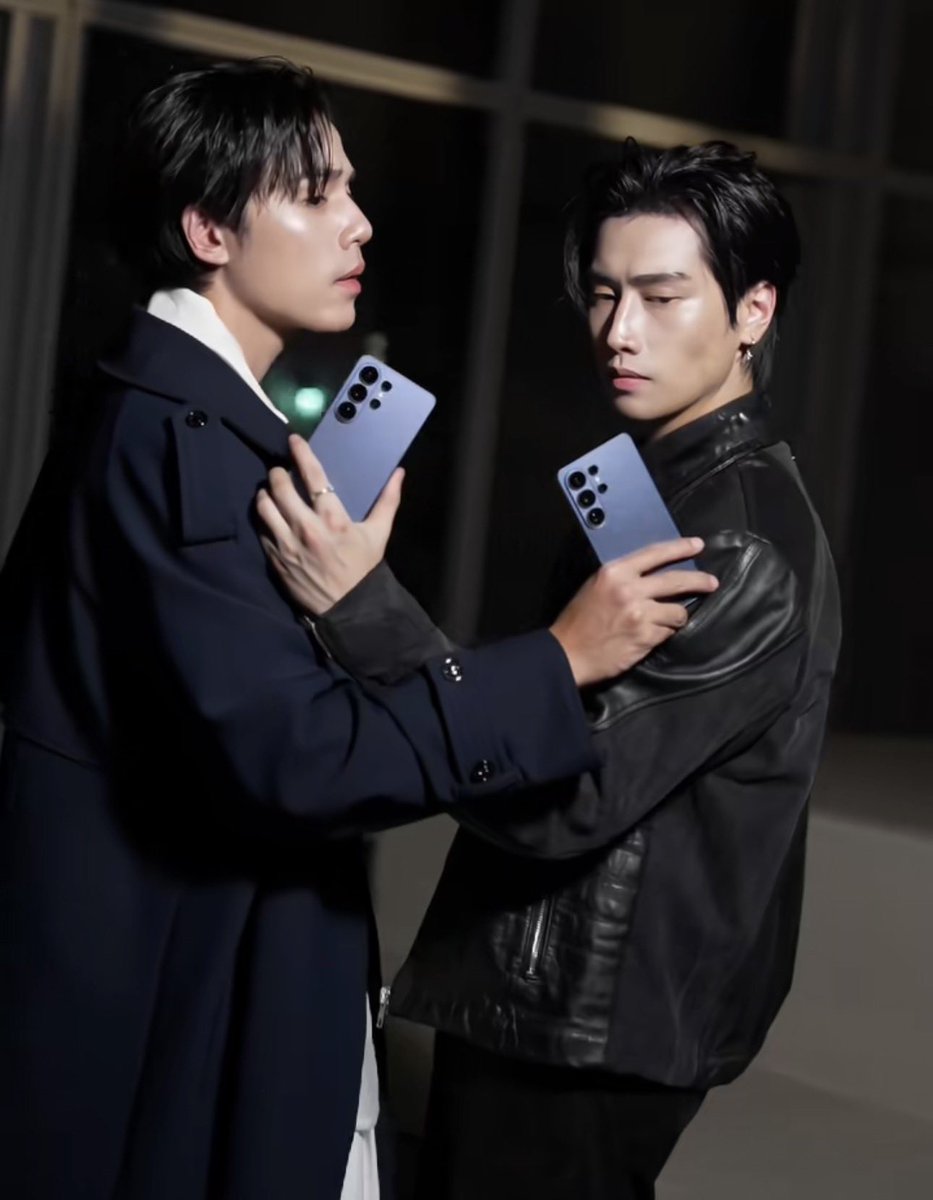 ไซด์ดิฟที่จริงใจ คุณบี๋ตัวเล็กขนาดที่จพพสามารถอุ้มกลับบ้นได้เลย