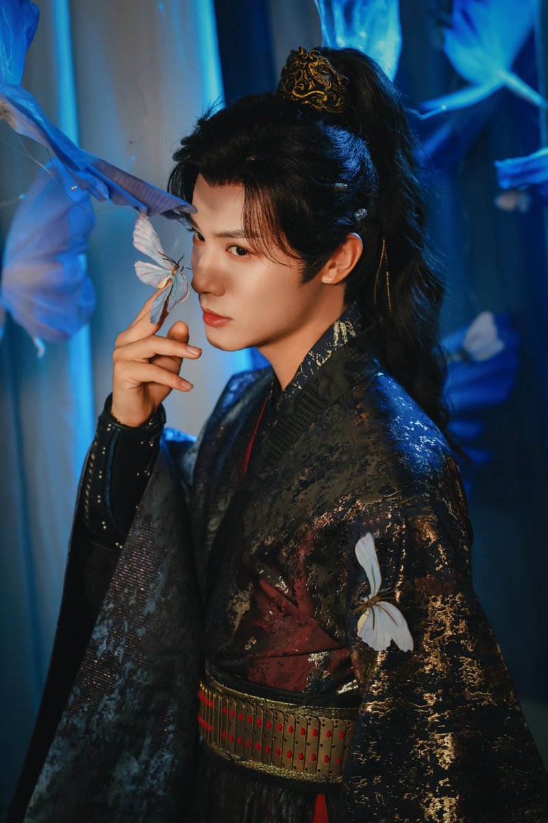 cdrama_update's tweet photo. #ZhengYecheng’s studio shares photoshoot for #SeedsOfScarletLonging
More - https://t.co/olI7dQMZF8
#郑业成 #在你眉梢种红豆
#เมล็ดพันธุ์แห่งความคะนึงหาสีชาด https://t.co/8cRfBUIkFZ