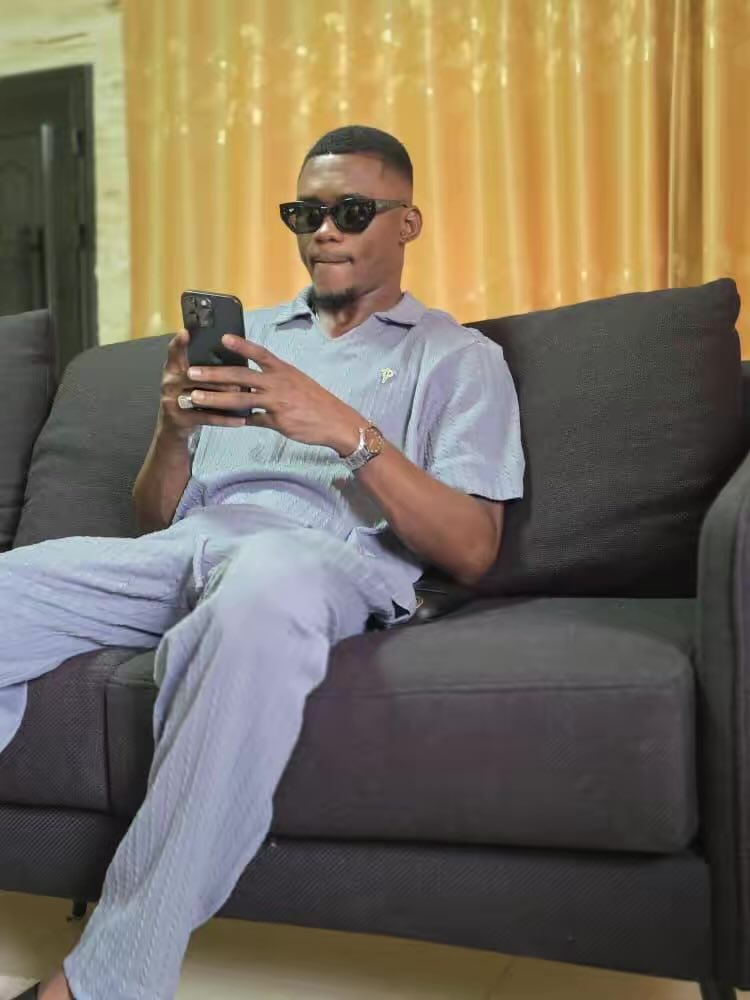 AtuaKwasi's tweet photo. #SaturdayVibes
#WeekendMode https://t.co/xvhpxLABuU