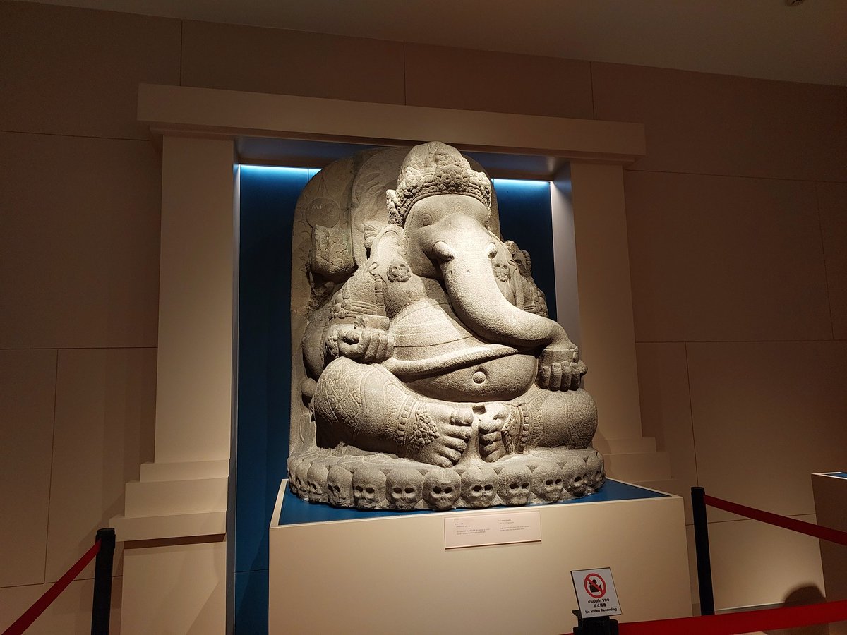 วันนี้ไปหาท่านมาด้วย พาท่านทาฝากทุกคนนะคะ มาหาท่านแล้วก็จะเคลียร์มิชชั่นรับตราประทับไปค่ะ!

📌พิพิธภัณฑสถานแห่งชาติ พระนคร อาคารที่4