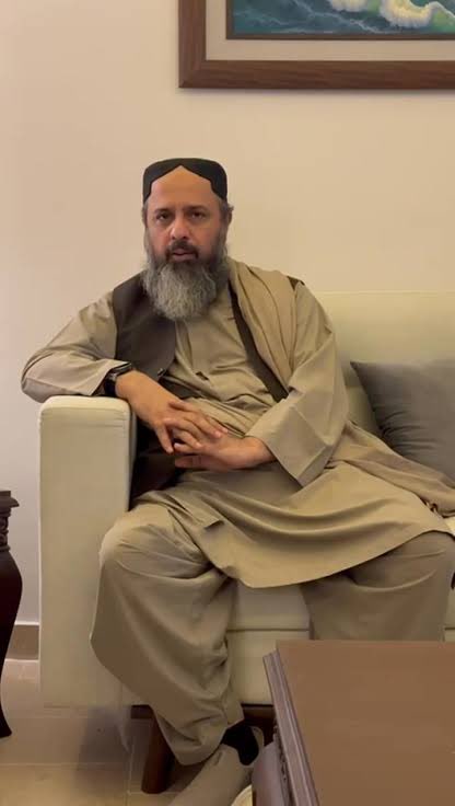 UroosaMarwat's tweet image. بلوچستان کا شیر میدان میں ہے، دشمنوں کی نیندیں اڑ گئیں!
میر شفیق الرحمان مینگل — جو وطن کے لیے جان دے رہا ہے۔
بی ایل اے والوں کی چیخیں سنو، پاکستان کی جیت سنو! 🔥❤️
#StandWithShafiqMengal
 #StandForPakistan