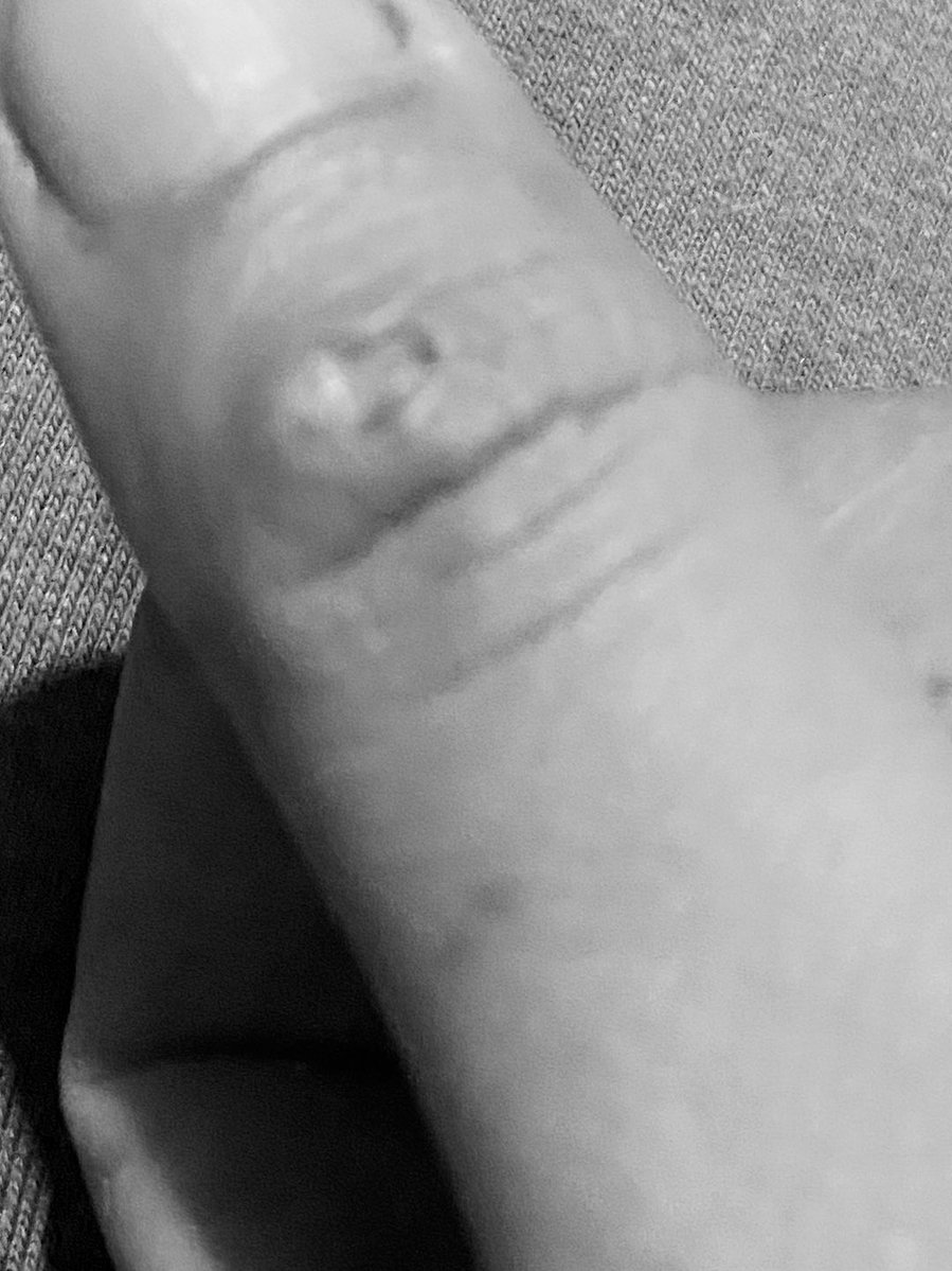 Bukti nyata
Aku sering masak 
Mbuh kepiris
Mbuh keno panci panas
Mbuh keparut
Ono-ono ae