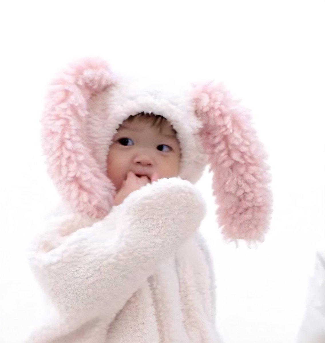 jaempregs's tweet photo. matching family onesies 🥺 https://t.co/ngUv6We6qB
