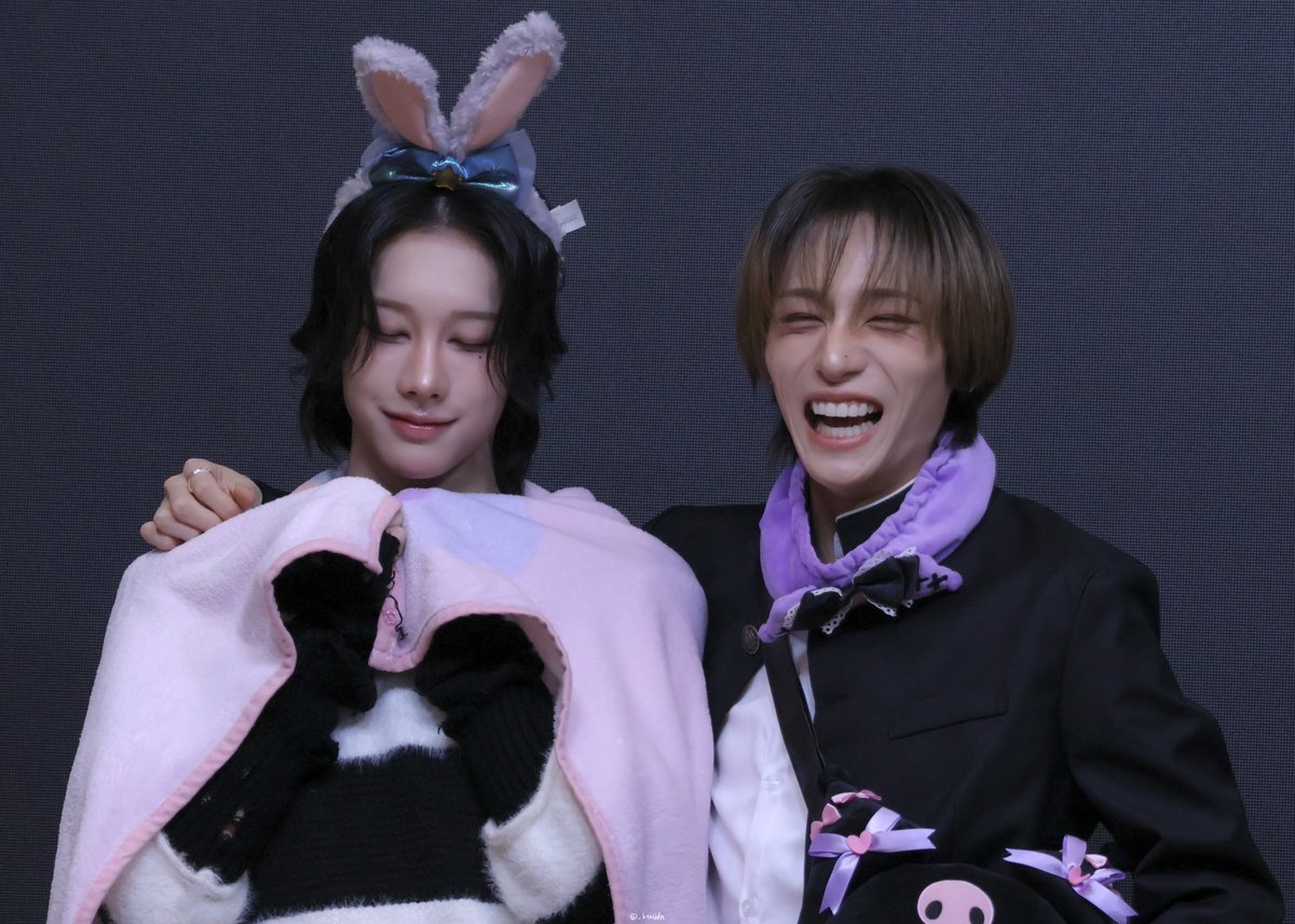 📍20260118  Rising Star

😏😆

#XLOV #엑스러브
#RUI #루이 #ルイ #陳冠叡
#HARU #하루 #ハル #暖琉