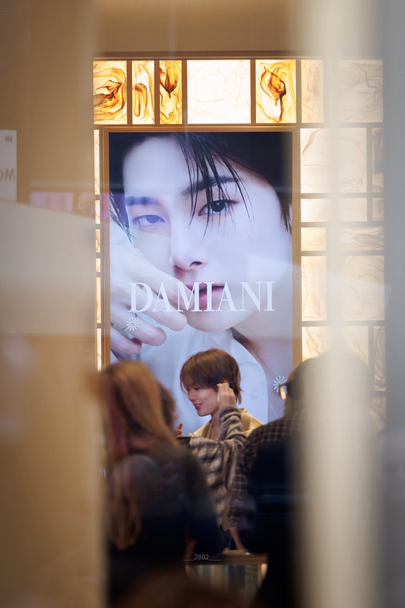 ___2882___ tweet media