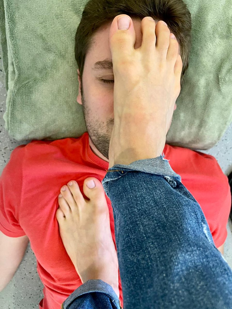 Trampling boy tweet media