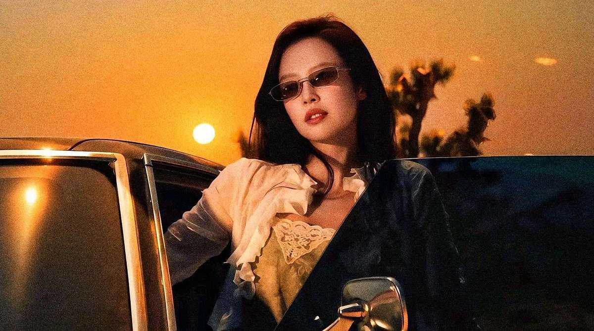 ☾⋆ dear. tweet media