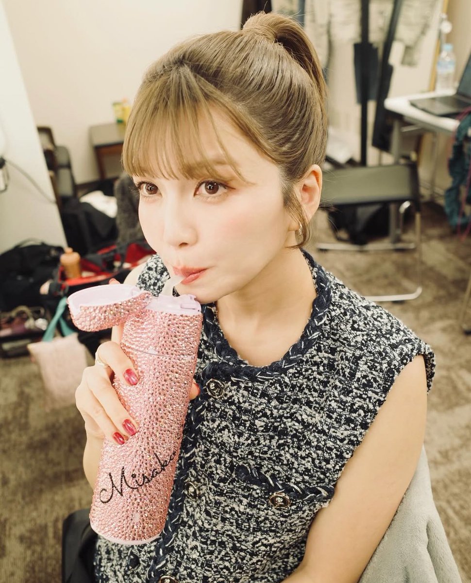 𝙨 𝙖 𝙠 𝙞 tweet media