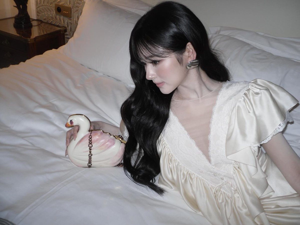 𝙖𝙣𝙣𝙖 𝙧𝙖𝙩𝙚𝙙 tweet media