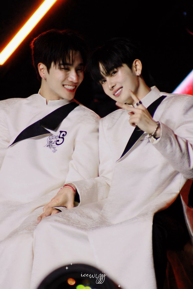 เดีย ❤️ tweet media