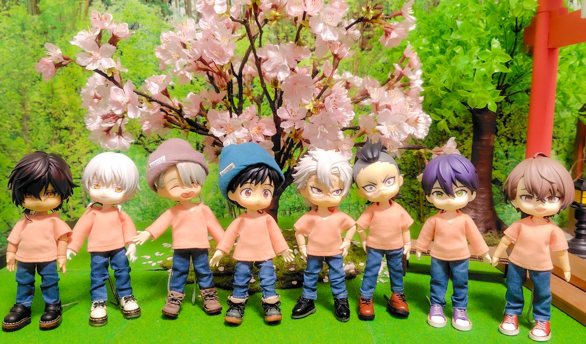 ドール服WS参加してきました！全員2着ずつ完成して賑やかな集合写真✨おすすめの道具や材料のお話が聞けて本当に参加できてよかったです！
10か月間よろしくお願いいたします😌
#千枝WS
#DollhouseAndyアトリエ