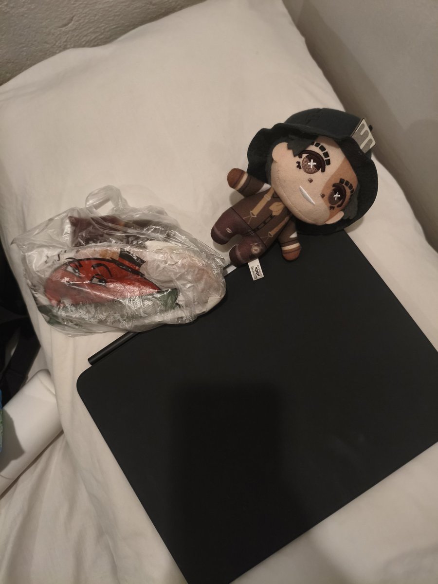 Supreme Ahoge tweet media