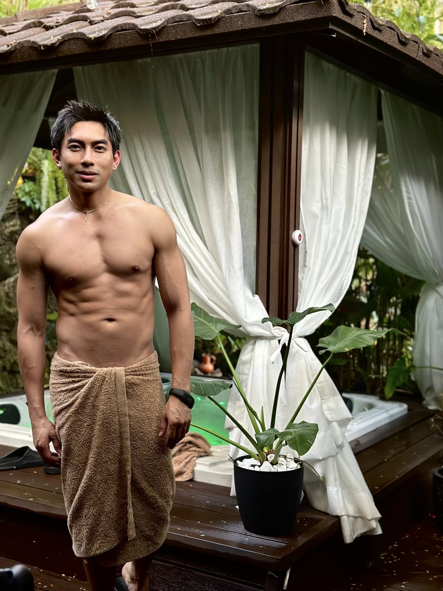 Danisaur tweet media