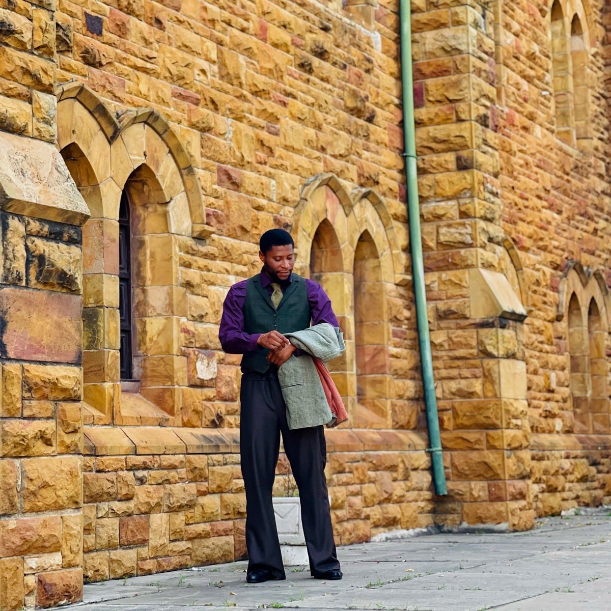 E be tinz !
Vintage !
#BenAffat #vintage #fyp #Ghana 
#letItBen🔥