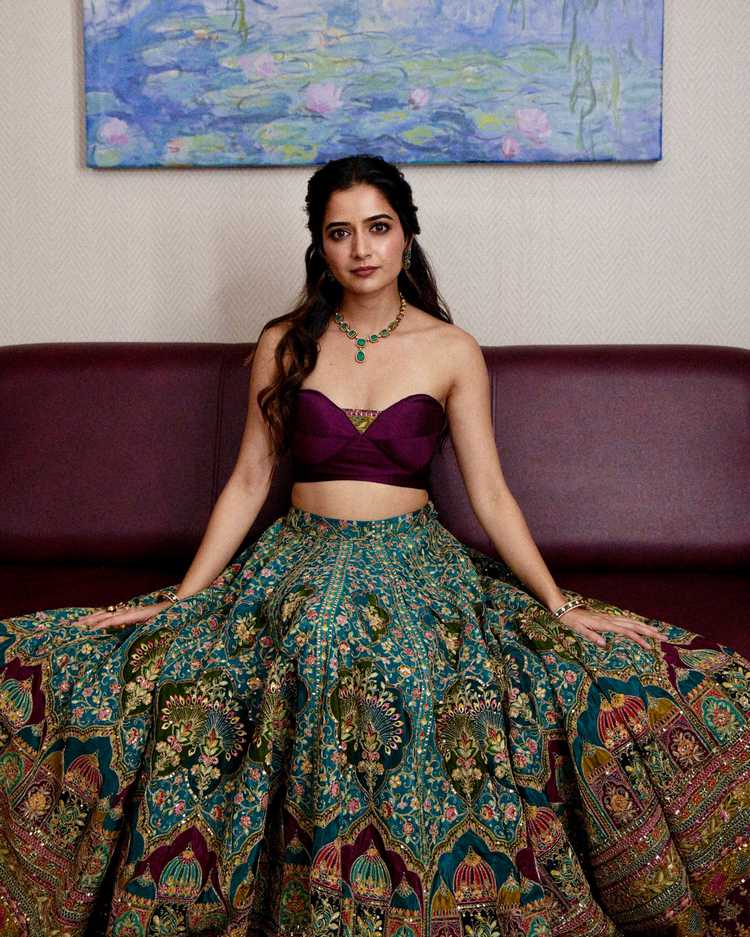 AshikaFanClub's tweet photo. Grace, charm, and that effortless smile — Ashika Ranganath is pure magic on screen.

#AshikaRanganath 
#AshikaRangnath https://t.co/j9HkZy9nmx