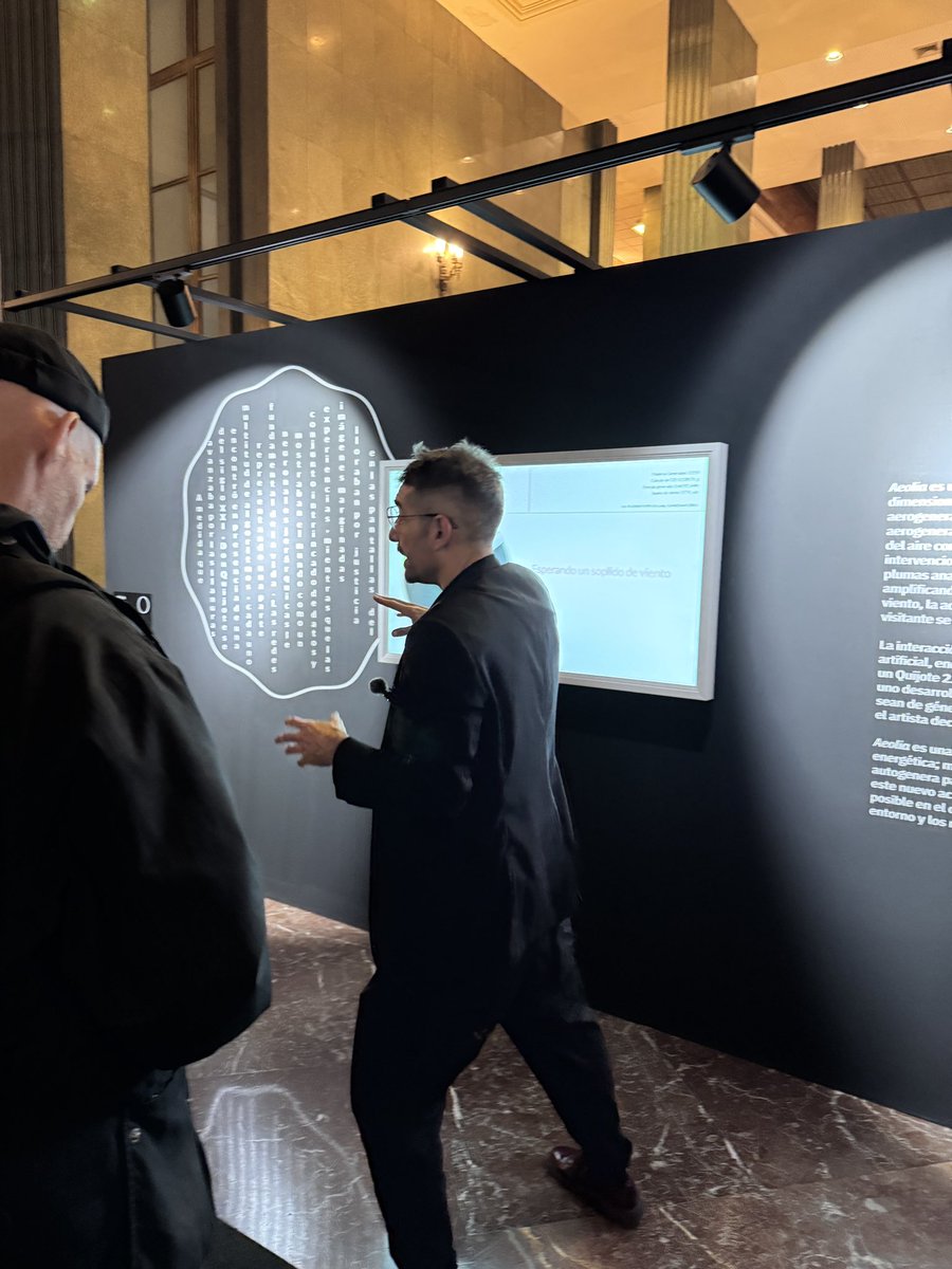 100 collectors tweet media