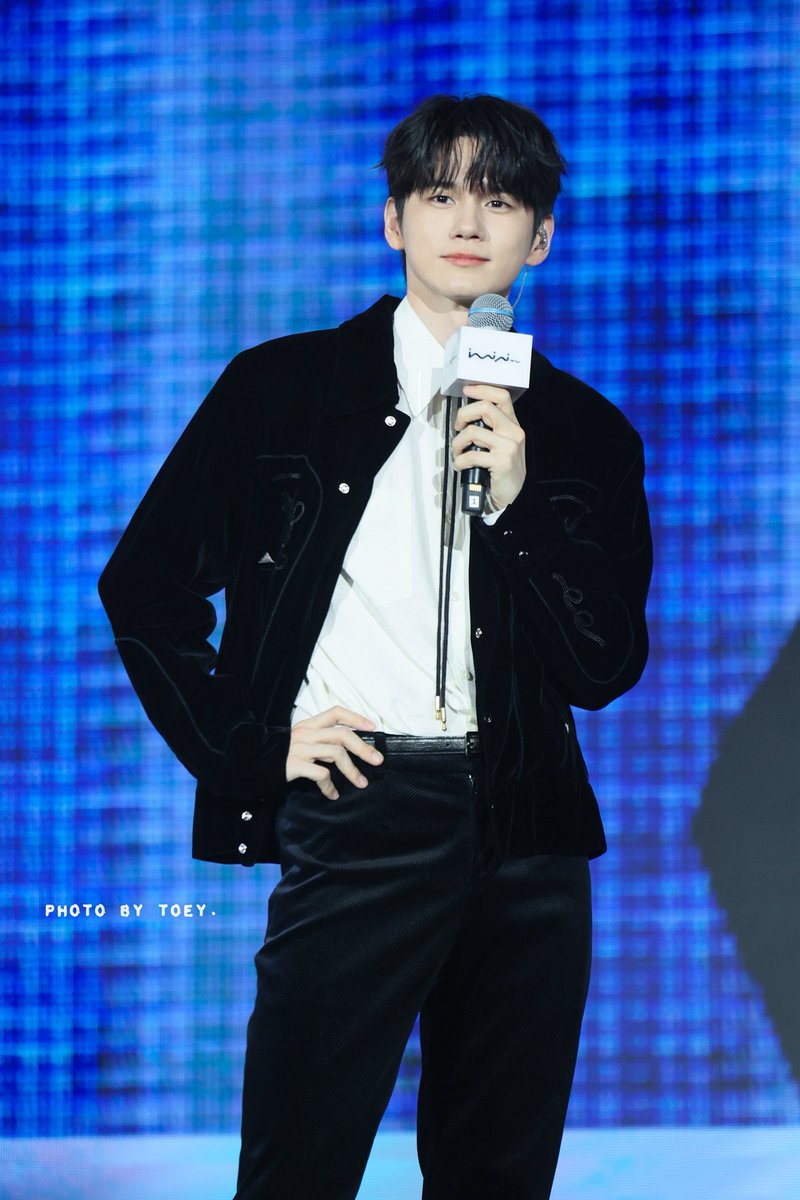 ขอใจเธอแลกเบอร์โทร 📞

 #องซองอู 
#OngSeongwu 
#옹성우 
#ONGLAND
#photobytoey