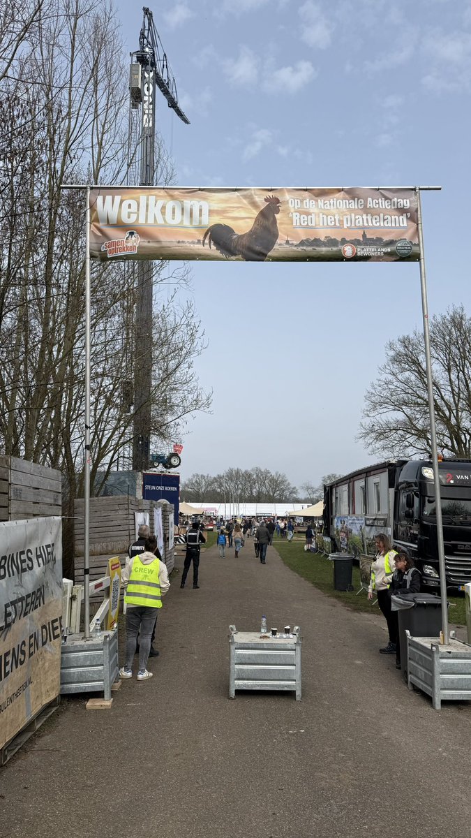 piano retriever tweet media