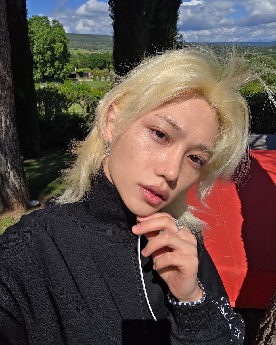 우리비통 올해도 잘 부탁해요

FELIX FASHION TRAILBLAZER
#FELIXxLouisVuittonPFW #FELIX 
<a href="/LouisVuitton/">Louis Vuitton</a>