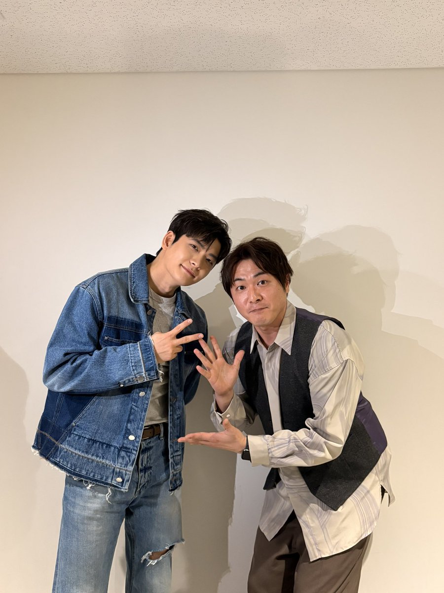 "2026 KANG TAE OH WORLD TOUR FANMEETING O’Hour "のMCを今度は大阪でさせて頂きました😆
Q&amp;Aのコーナーでは素敵な人生相談の時間ともなりました✨ ユーモア溢れる時間も多く、ファンの皆さんもたくさんのご協力ありがとうございました😊またお会いしましょう⤴️ #カンテオ #강태오 #KANGTAEOH