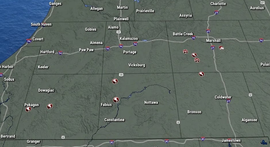 MondalAlim95752's tweet image. Union City, MI — small town, big heart! 💫 Discover more here: shorturl.at/5d7EG

#UnionCityMI #CommunityStrong #ExploreMichigan