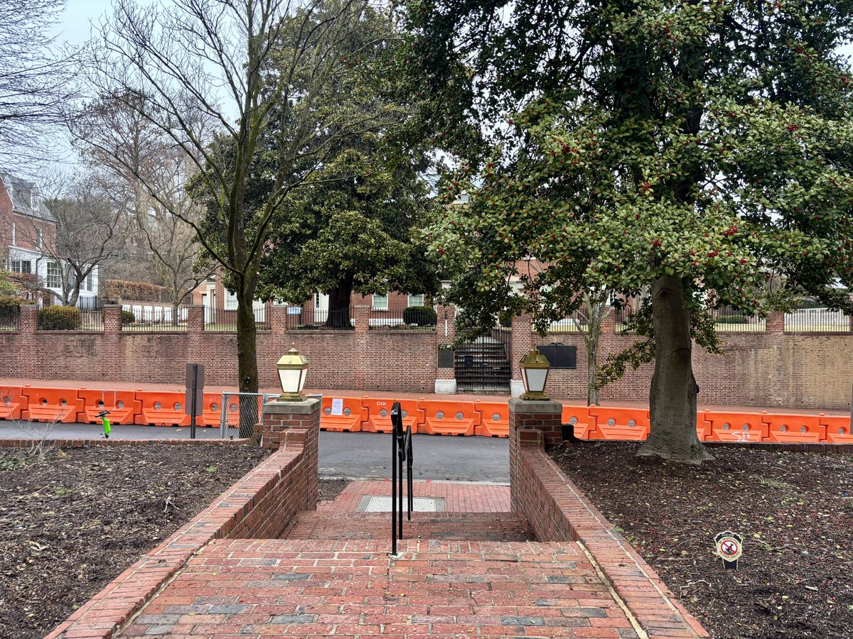 Laura Marston tweet media