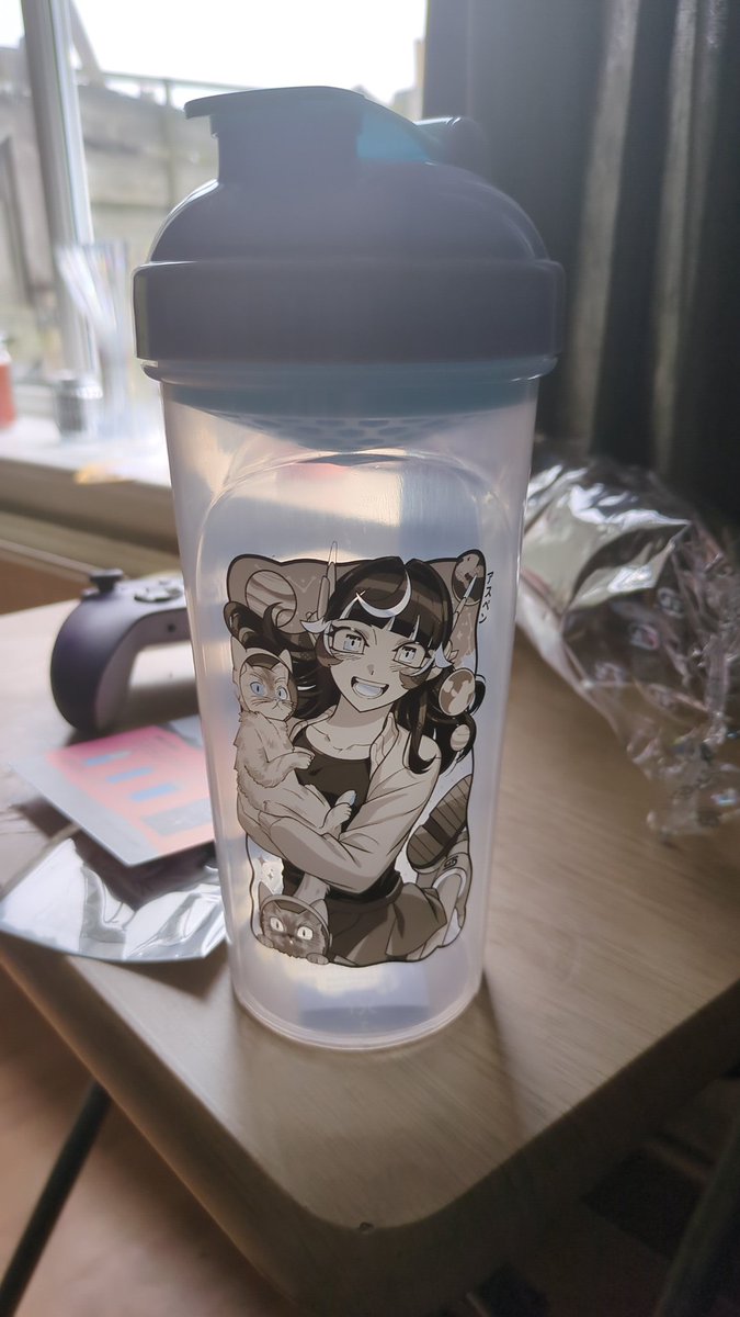 ep1c332's tweet photo. @Aspen_OW My Aspen GamerSupps cup finally arrived 🙏🙏 https://t.co/o8vcheXp0g