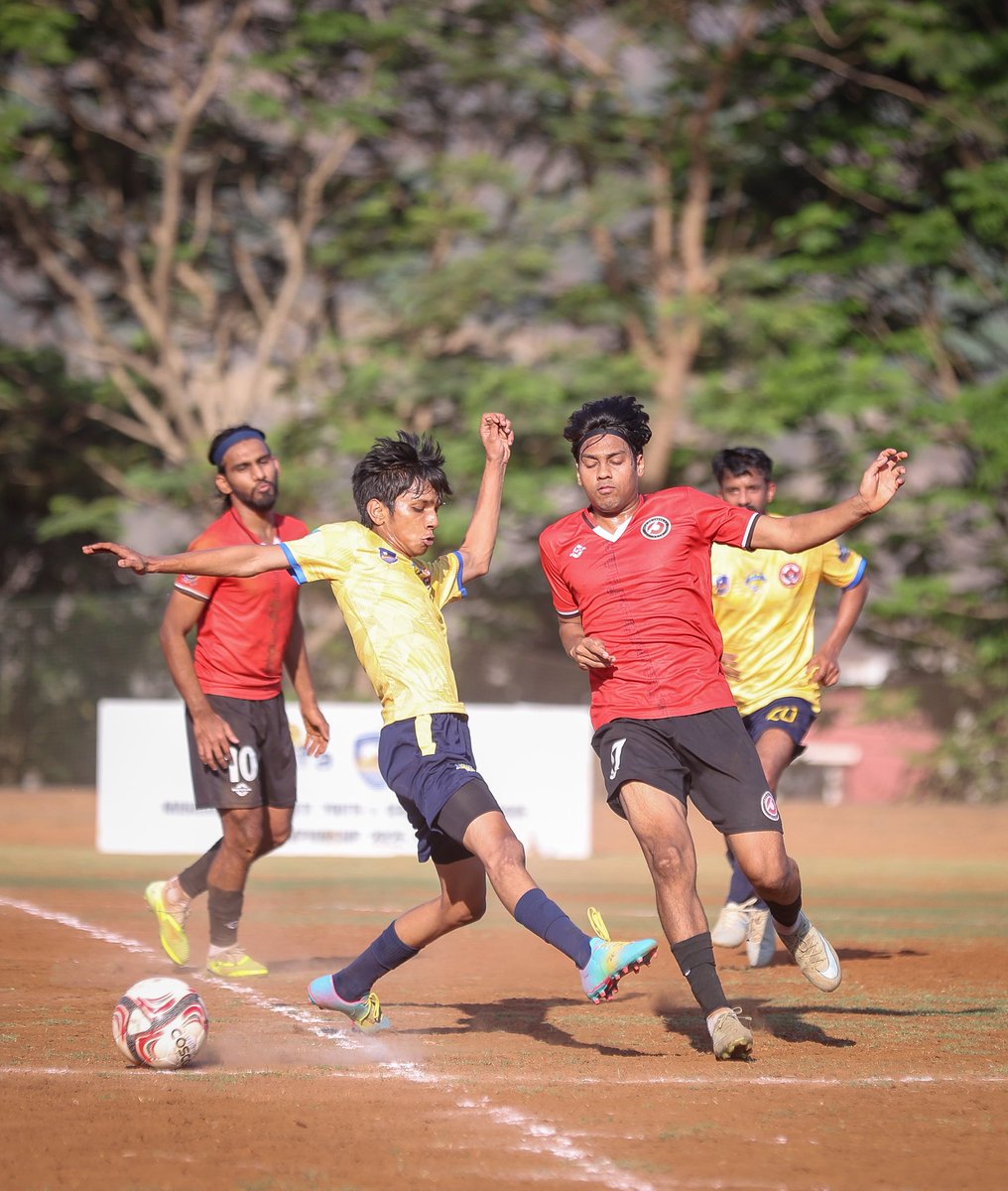 WIFAOfficial's tweet photo. WIFA Senior Men’s State League Championship
Full-time Score: Nashik United SA 0-3 India on Track
#MSYL #StateLeague #SubJuniorBoys #RisingMaharashtra https://t.co/HhROauEhVC