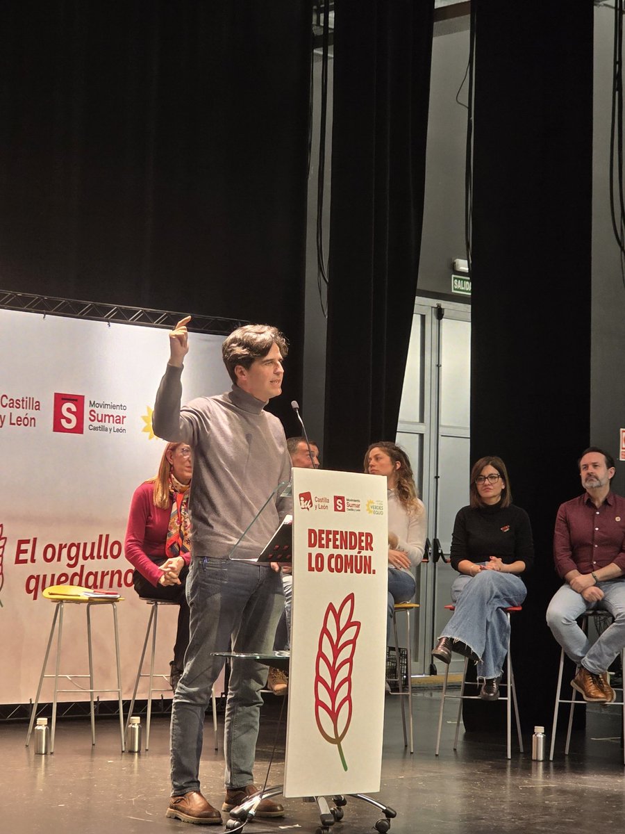 iucyl's tweet photo. 📸 "Nosotros ponemos los intereses concretos para que nuestros pueblos sean un sitio para vivir, tener trabajo y un futuro aquí." @Juan_Gascon
#EnComun #IU #IUSumarEquo https://t.co/PaX6qdqrpY