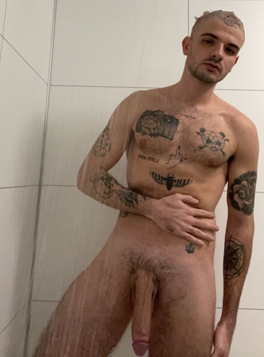 Blakeshaker 30% off this week 🍆🤪 tweet media