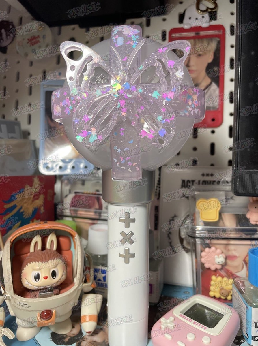 boki_kpop's tweet photo. ✨ cross parts moabong by boki ✨

Customizable in over 100 colors. 🎨

 DM📩 // G.O. 🌍 DM📩
#.boki_craft
#TOMORROW_X_TOGETHER 
#TXT_MOACON
#2026_TXT_MOACON https://t.co/SSX45Pjlcx