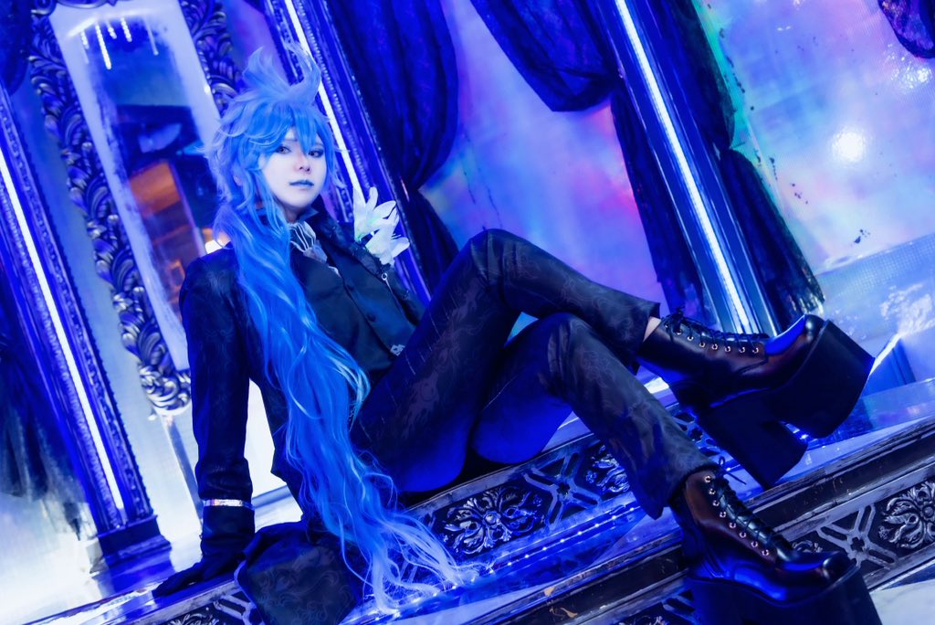 * *Cosplay twst ゴスマリ イデア

　『どこにも行かないで。
　　僕とずっと一緒にいて…』

　　　うーわ。激重感情きもっ。
　　プロポーズとか一生せんどこ…

#cosplay