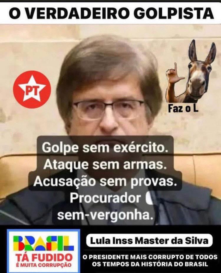 Esse inútil tem que ser expulso da política!!!