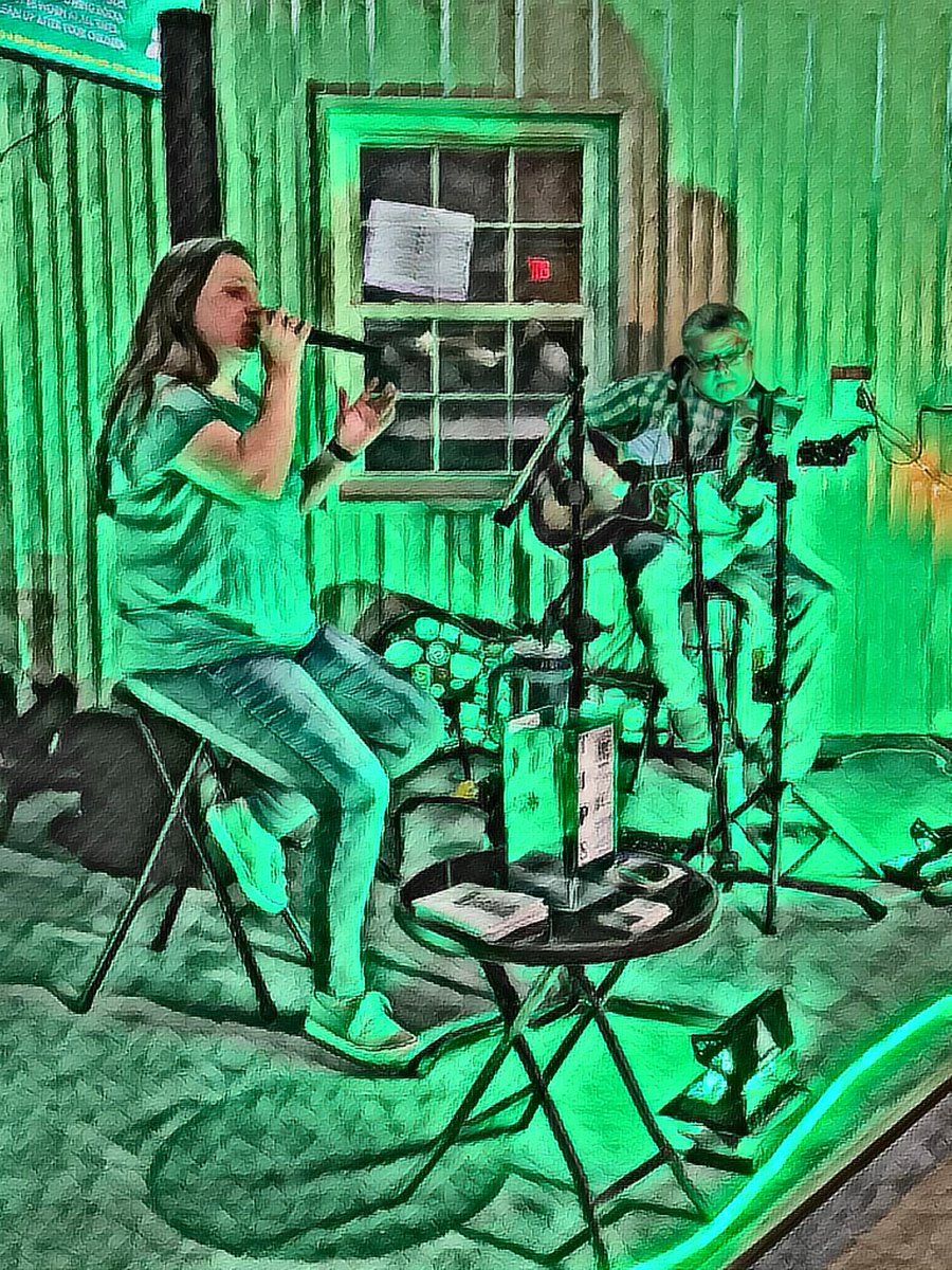 2BsAcoustic tweet media