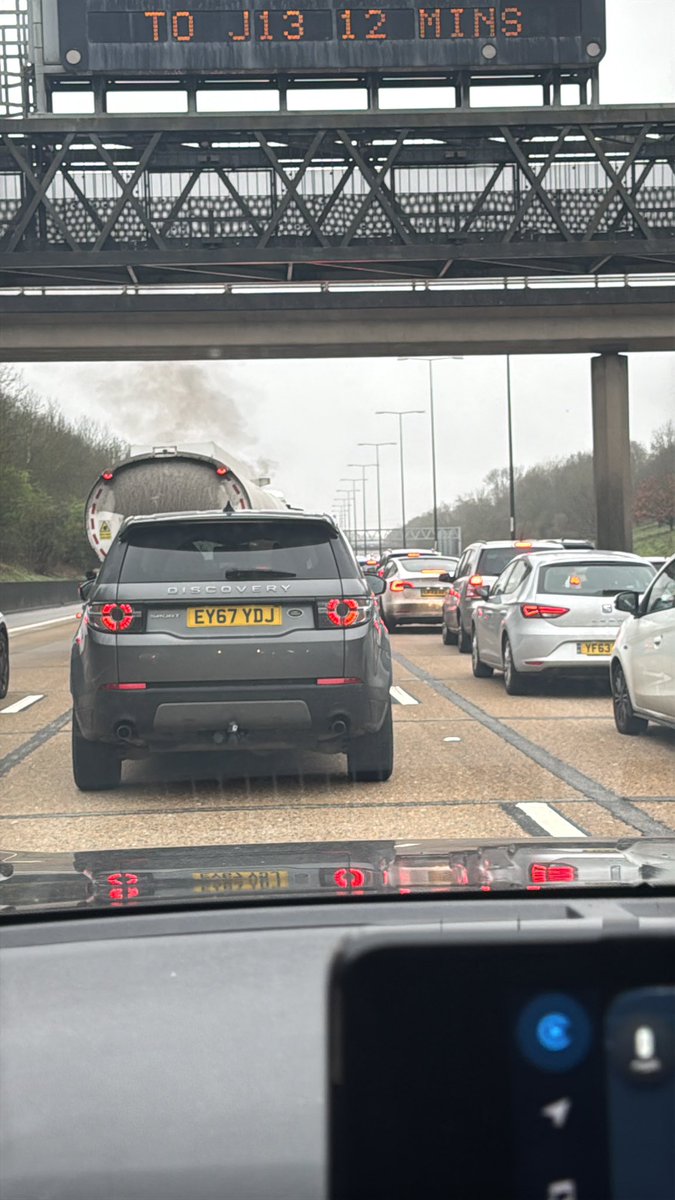 Spampoodle's tweet photo. Got stuck on the m25 due to a car fire, made it by the skin of our teeth for parkrun today. 🏃‍♀️ 👶 🔥 https://t.co/J6PBDL8Tlr