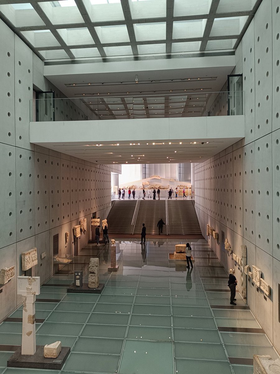 clasicasIEDA's tweet photo. Museo de la Acrópolis. Atenas https://t.co/l7g6TNutbf
