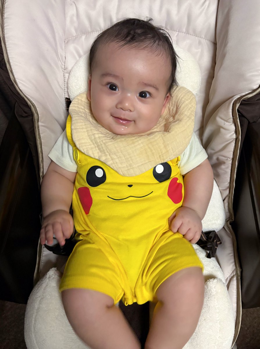 りおまる㌠ tweet media