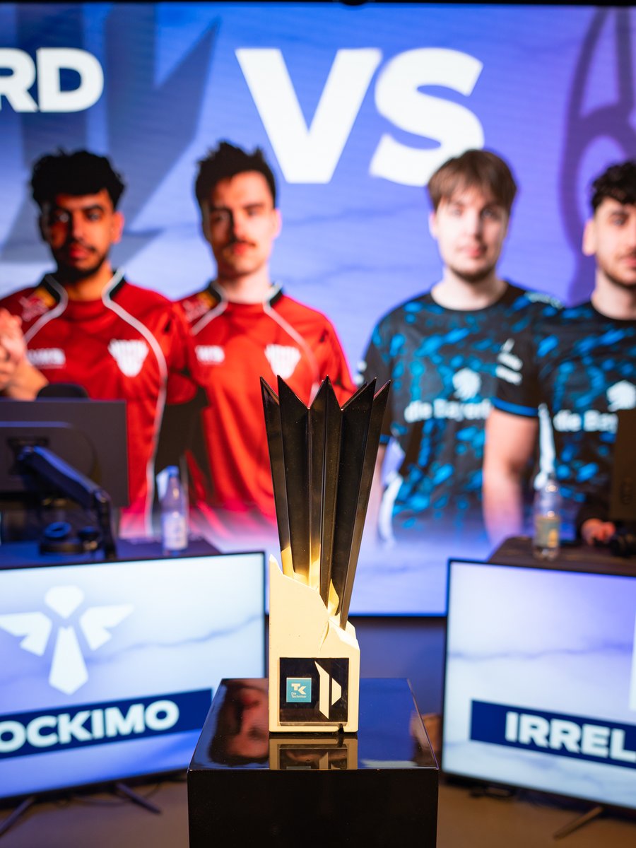 League of Legends DE tweet media