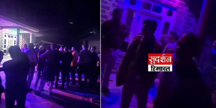 SudarshanNewsTV's tweet photo. देवभूमि को भी न छोड़ा हवस के दरिंदे ने; हिमाचल में 5 वर्षीया दुधमुंही बच्ची बनी जिहादी का शिकार.... उबल पड़ा जनमानस मांग रहा कठोर प्रहार

#Jihad #JIHADImuslim #JihadNews #जिहाद #जिहादन्यूज #lovejihaad #LoveJihad #लवजिहाद #Love_Jihad #HimachalPradesh #Bilaspur @BilaspurPolice @himachalpolice @SukhuSukhvinder  

https://t.co/gDV51LLShK
