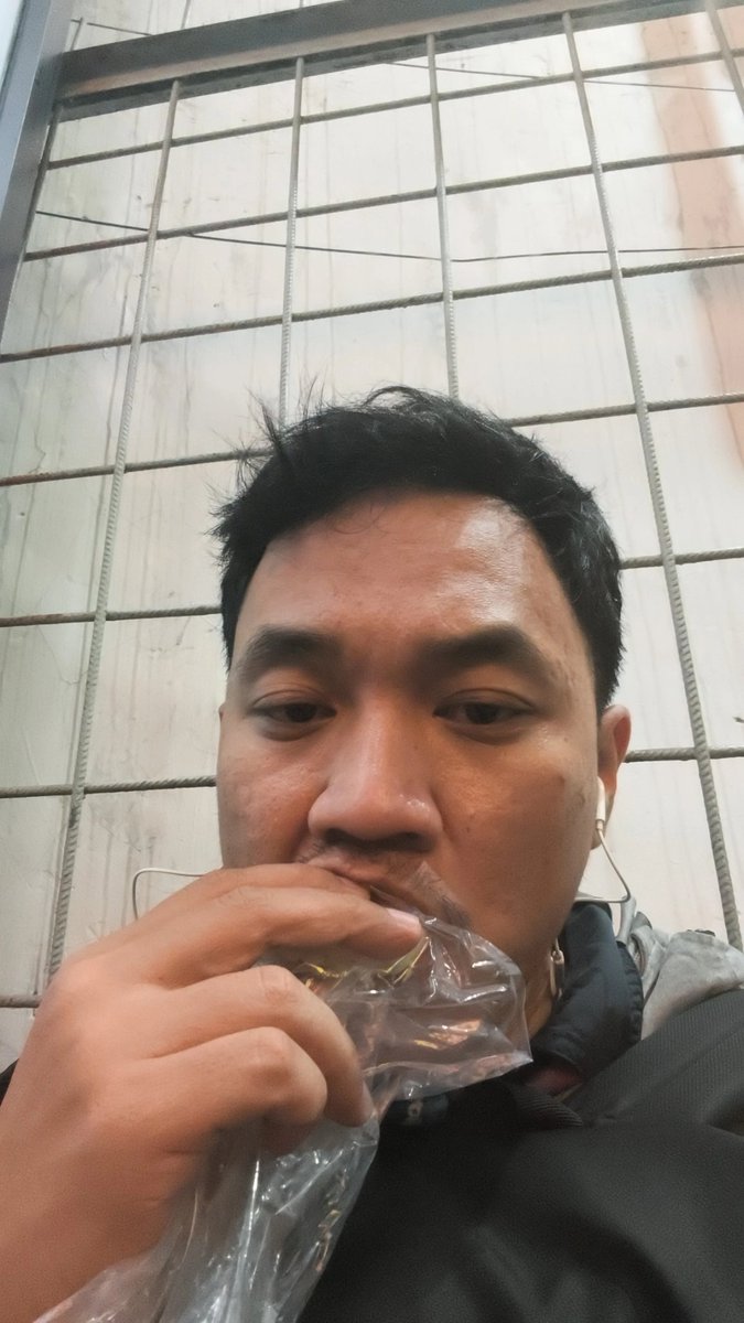 Nge_Plak tweet picture