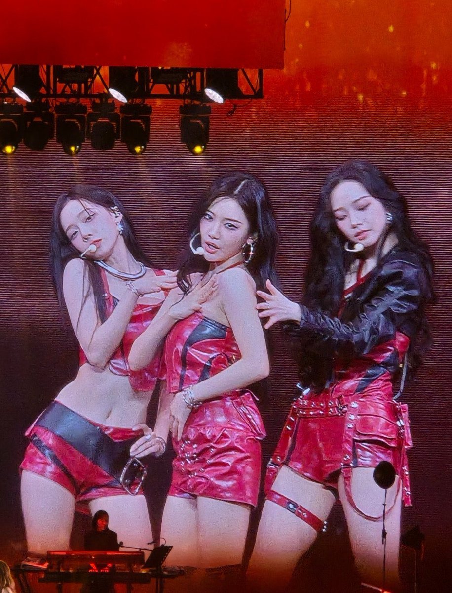 โคตรพ่อโคตรแม่มากกกกกกก ตัดกางเกงสั้นแล้วเปรี้ยวจี๊ด