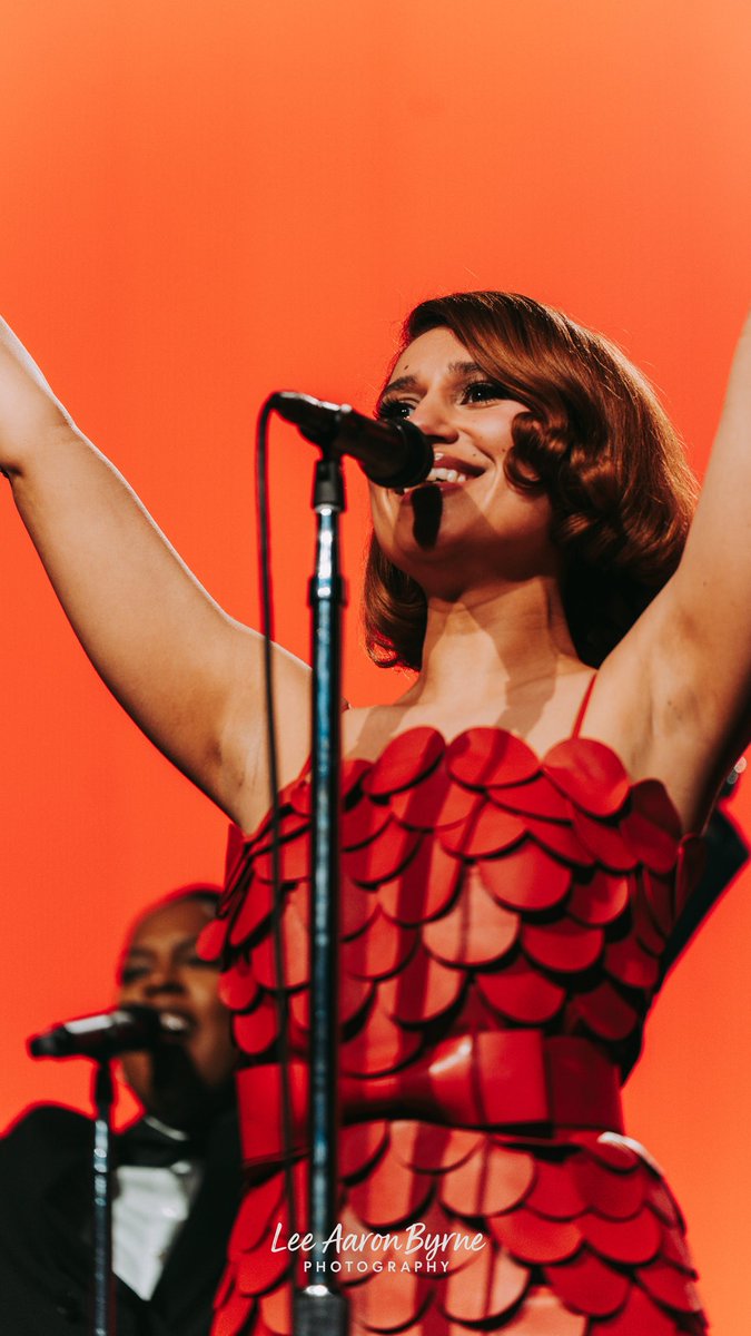 A couple of my shots of <a href="/raye/">RAYE</a> at the <a href="/3ArenaDublin/">3Arena</a> for <a href="/mcd_productions/">MCD Productions</a>