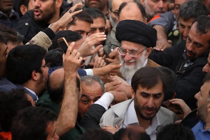 ایران کے سپریم لیڈر سید علی خامنہ ای کی شہادت نے دنیا کے 80 فیصد مسلمانوں کو فرقہ بازی سے باہر نکال کر حسینی بنا دیا

لبیک یا حسینٌ🫶♥️