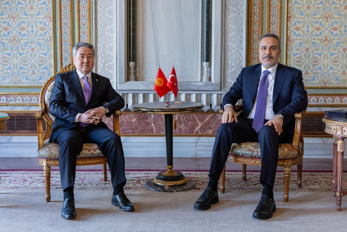 Minister of Foreign Affairs <a href="/HakanFidan/">Hakan Fidan</a> met with Jeenbek Kulubaev, Minister of Foreign Affairs of Kyrgyzstan, on the margins of the Informal Meeting of the Council of Foreign Ministers of the Organization of Turkic States (OTS), in İstanbul.