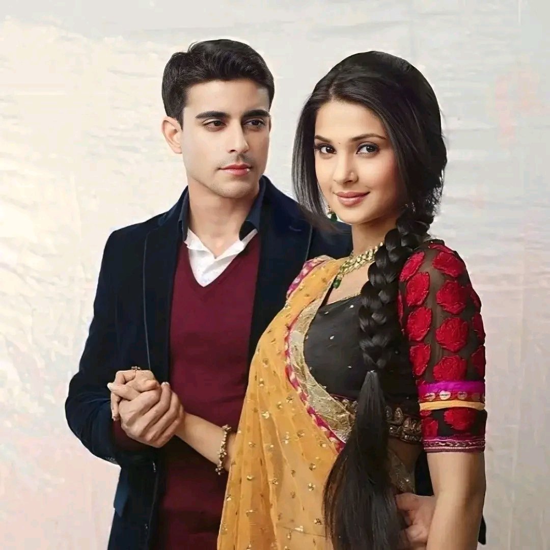JaspreetRamana3's tweet photo. जिंदगी ने ऐस��� मोड़ पर लाकर खड़ा कर दिया है यहां से वापस आना बहुत मुश्किल हो गया है 

#Saraswati_Chandra #Saras_Kumud #Gautam_Rode #Jennifer_Winget @gautam_rode @jenwinget https://t.co/NTt96l6HeG